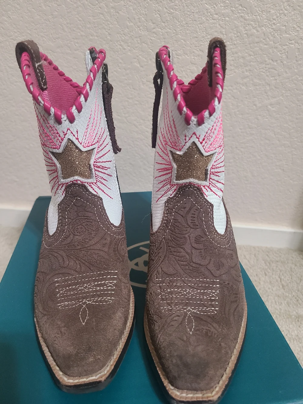 Ariat Floral Emboss/Pearl Snake & Pink Star Girls' Western Leather Boots- Size 9